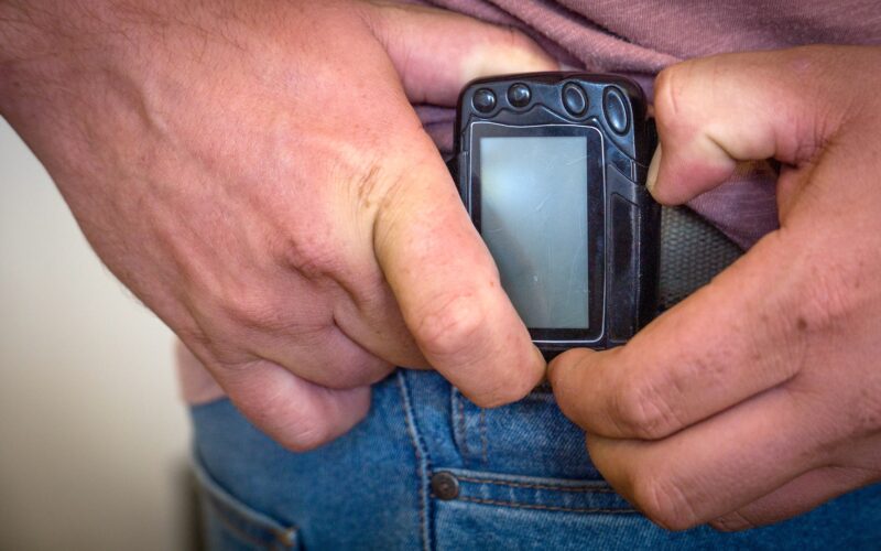 An Illustration of a pager, also known as beeper